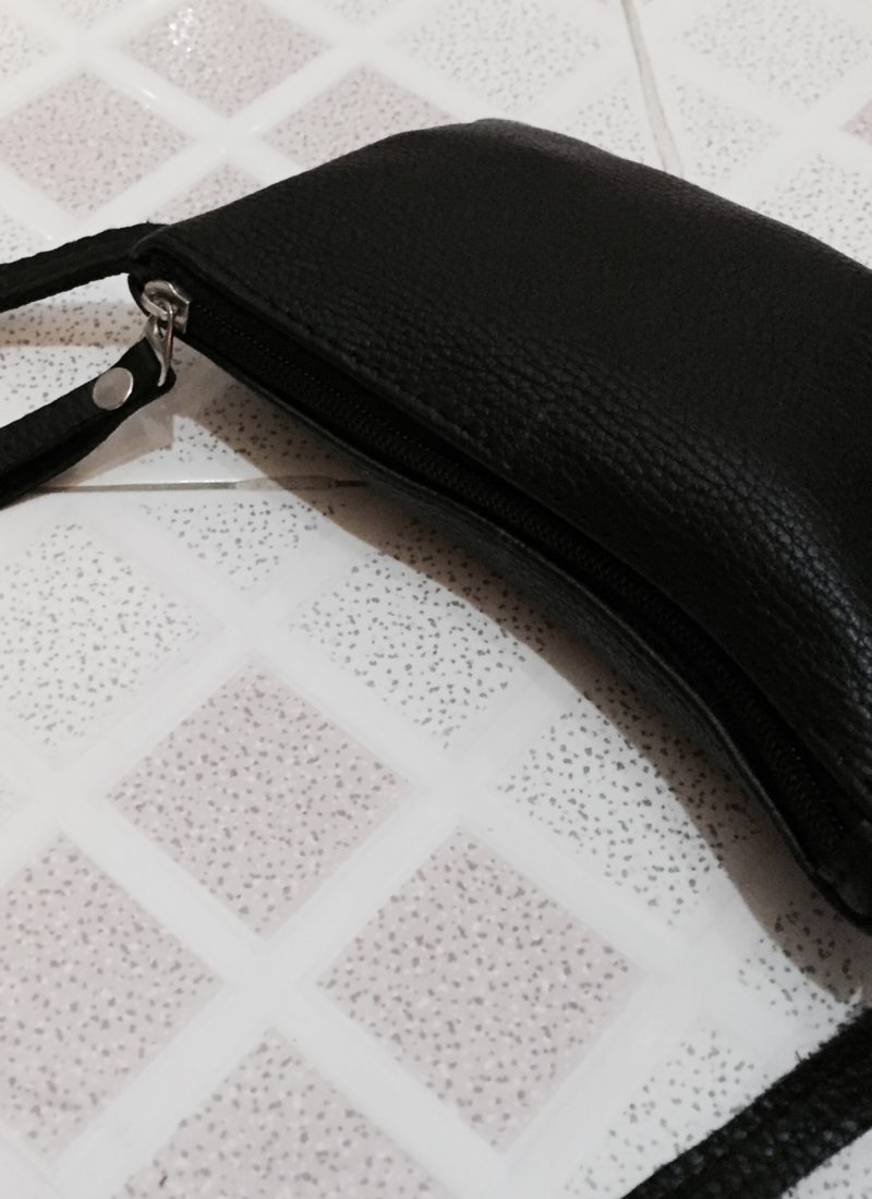 TØJ, TASKER OG SKO PÅ DEN SEJESTE MÅDE